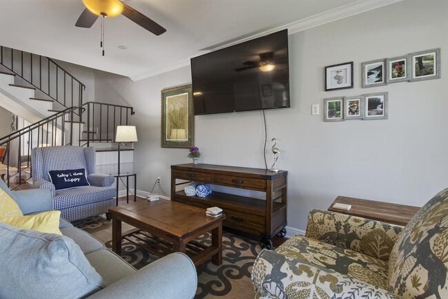 Building Photo - 1317 Beards Cove Dr Unit SI ID1473609P