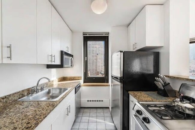 Photo - 55 Battery Pl Unit 809