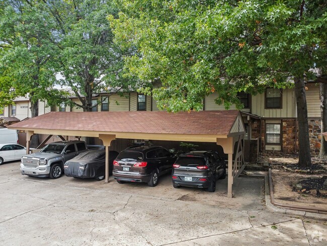 Building Photo - CORNER CONDO WITH FENCED YARD AND ALL APPL...