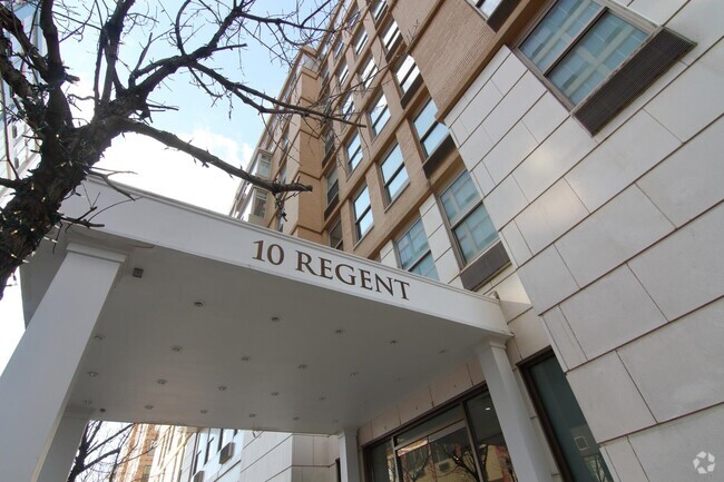 Building Photo - 10 Regent St Unit 602 Rental