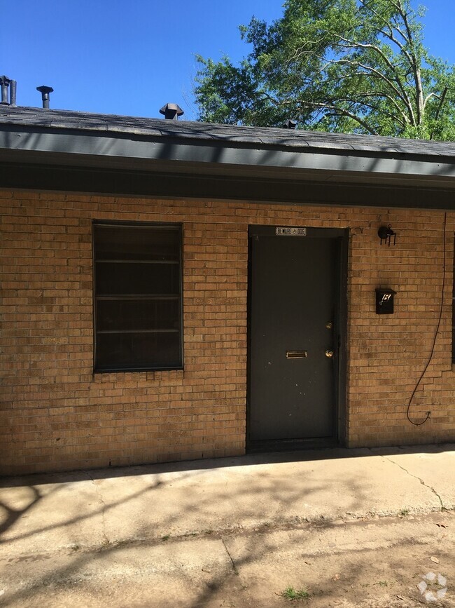 Building Photo - Ask about our first month special!! Unit 117 E Olive B Rental