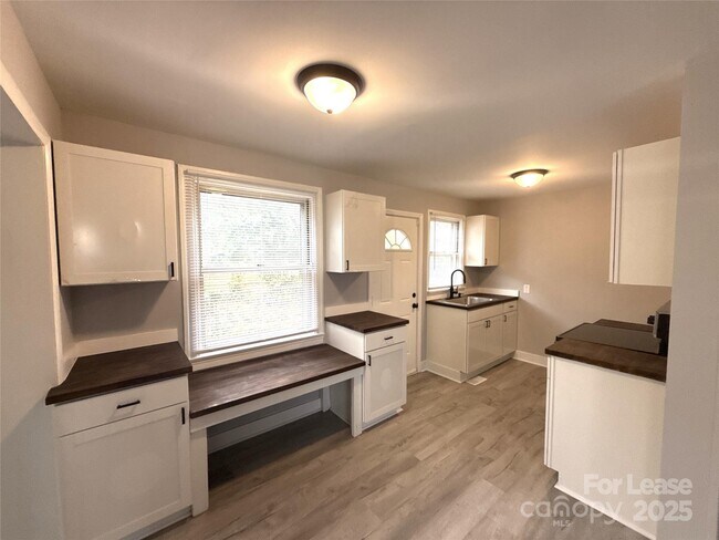 Photo - 1142 Mona Dr