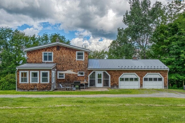 Building Photo - 770 Dalton Rd