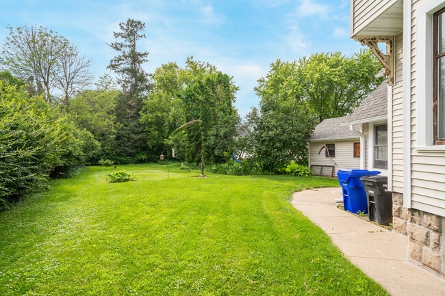 Photo - 1436 W Prospect Ave