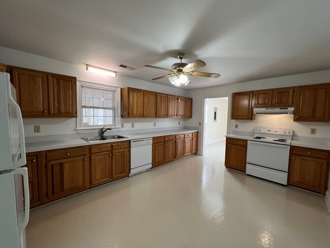 Photo - 3 Bed, 2 Bath Ranch Only 15 Minutes to Virginia/NC Line