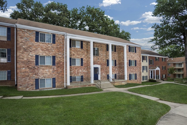 Deerfield Run, Village Square North Apartments, Laurel, MD - Deerfield Run & Village Square North
