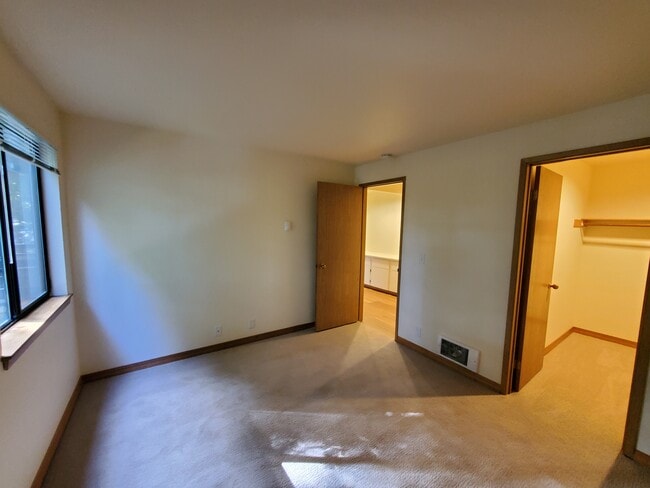 Photo - Meridian Place Apartments