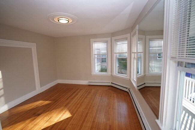 Photo - 26 Ashford St Unit 1