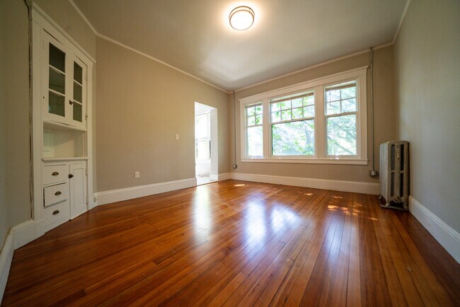 Photo - 19-21 Agassiz St