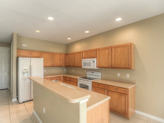 Photo - 2014 Fairmont Ln