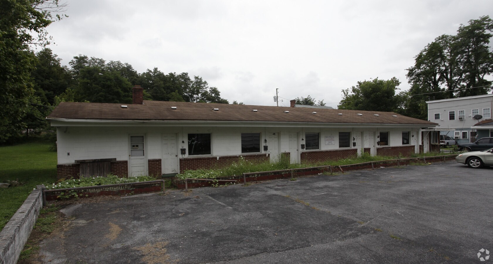 Photo - Highlands Efficiency apts.