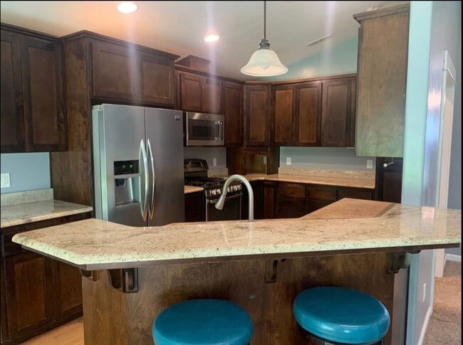 Photo - Beautiful East Medford 4 Bedroom 2 Bathroom Home