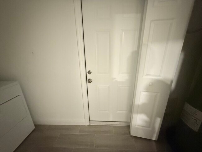 Photo - 2156 Edison Ave