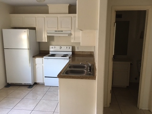 Building Photo - 319 Rockport St Unit B Rental