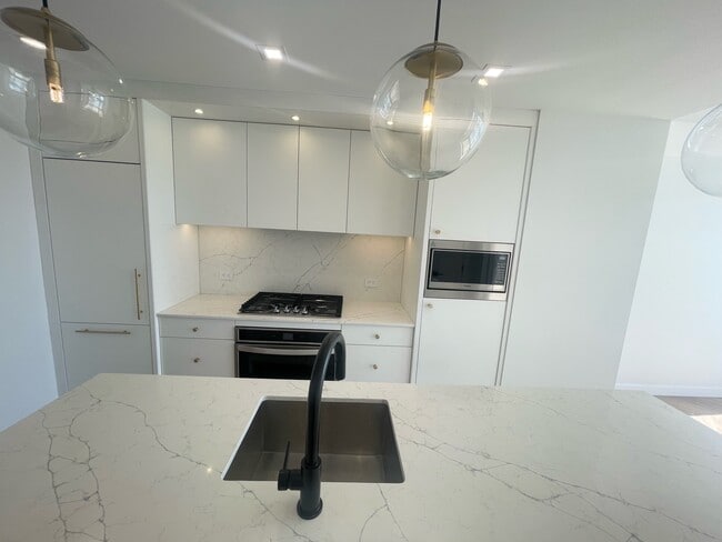 Photo - 8505-8505 Broadcast Ave SW