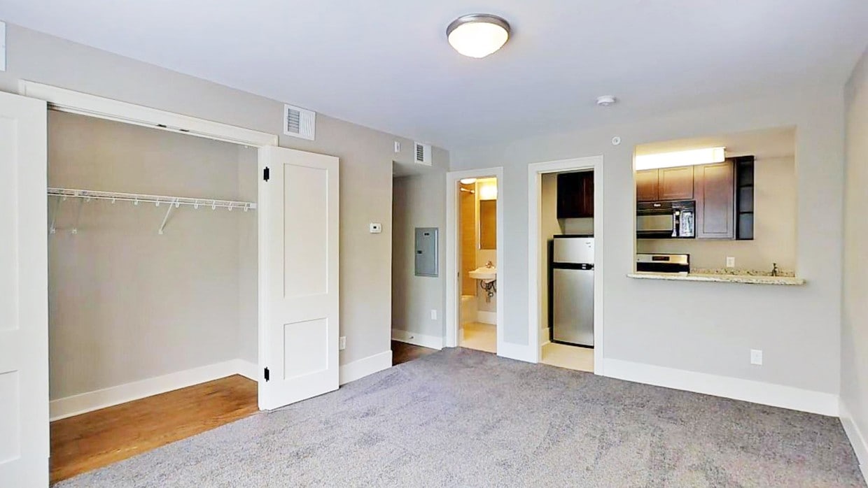 Photo - The Flats on Howard Apartments