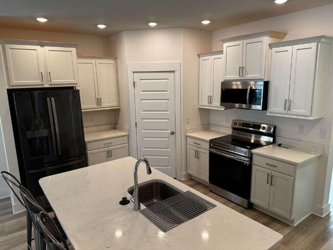 Photo - 157 Blooming Cv