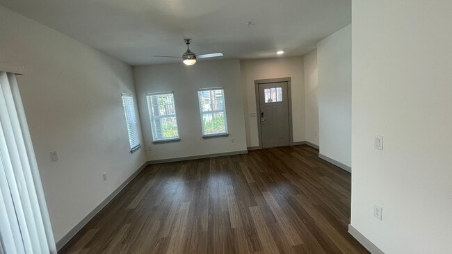 Photo - 2614 Waterway Ln