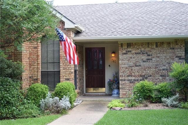 Photo - 741 Sparrow Ln