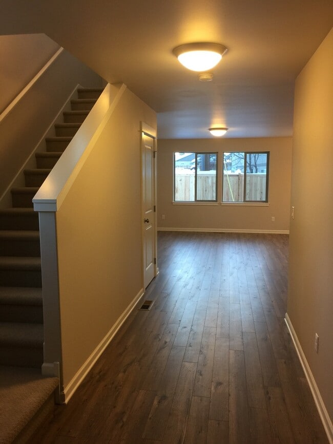 Photo - SE Bend, LIKE NEW Townhouse, 3 Bedrooms, 2 1/2 Baths, Garage, Gas Heat, Patio