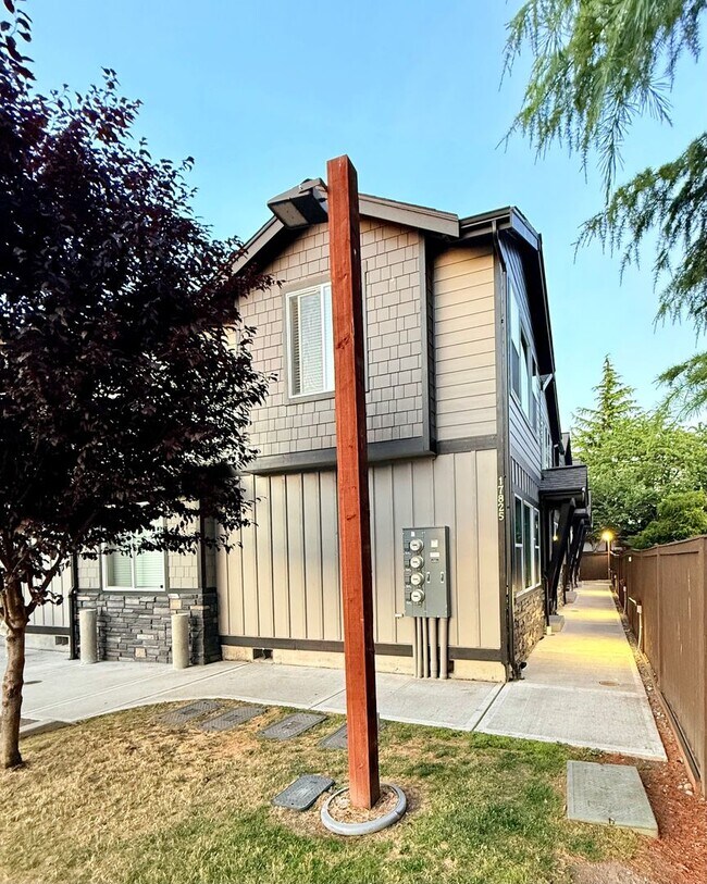 Photo - Rainier View Court Townhomes