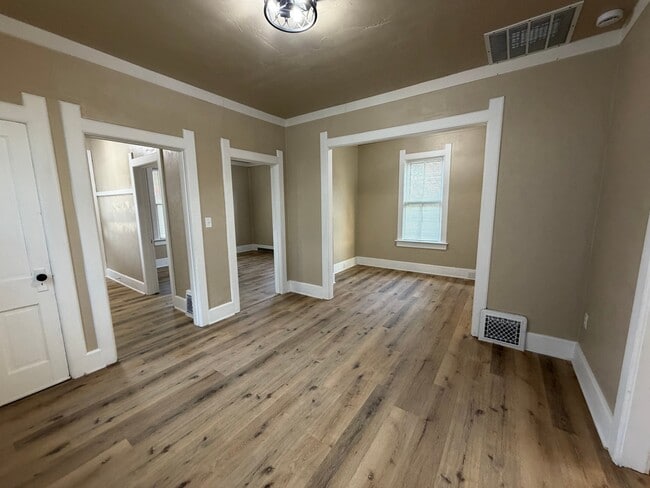 Photo - 708 N 10th St