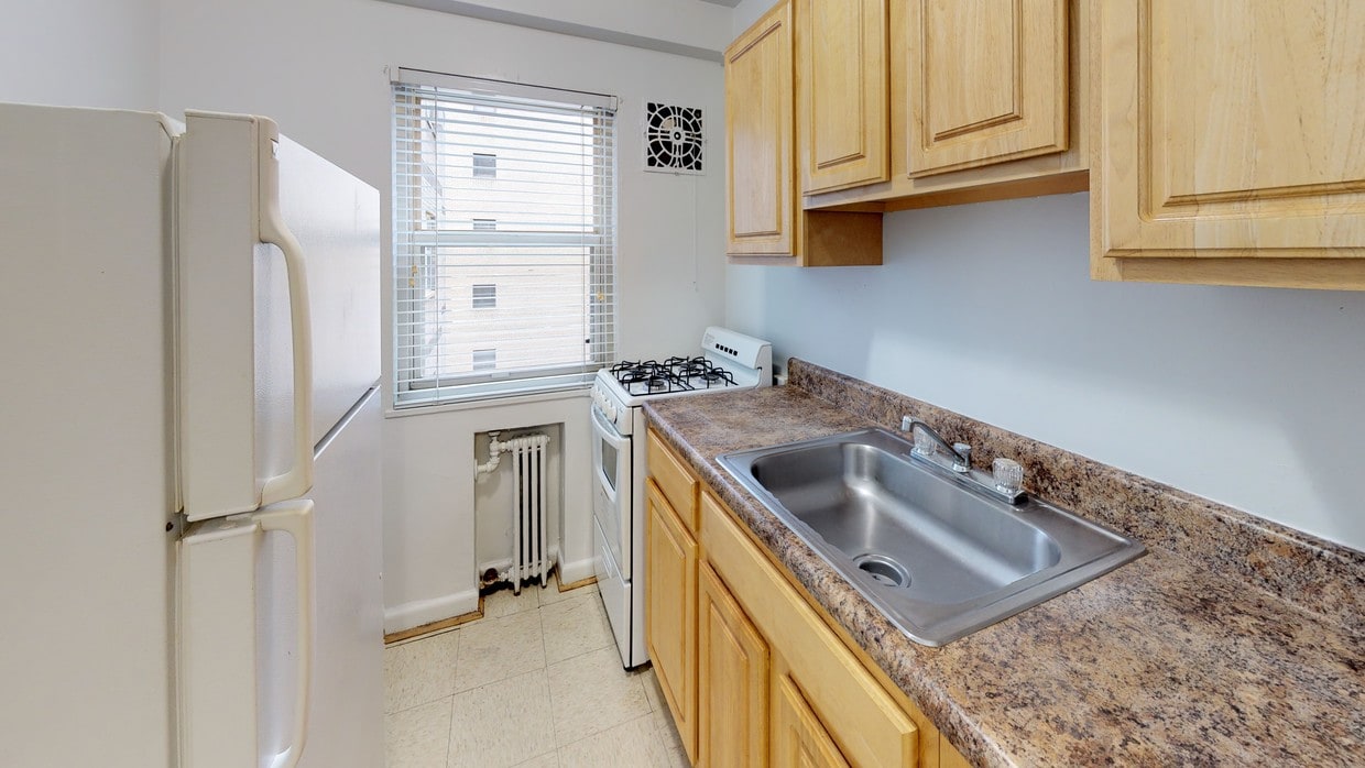 Photo - Skyline Towers Apartments