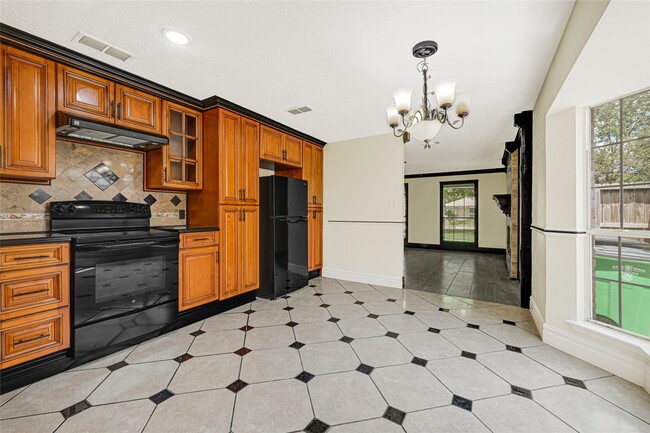Photo - 4806 Hickorygate Dr