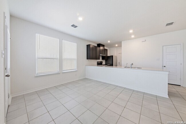 Photo - 702 Cedar Kys