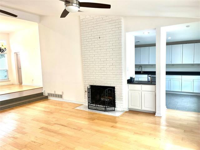 Photo - 1827 Rhinevalley Dr