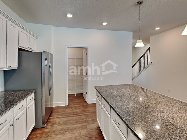 Photo - 105 Moultrie Crossing Ln