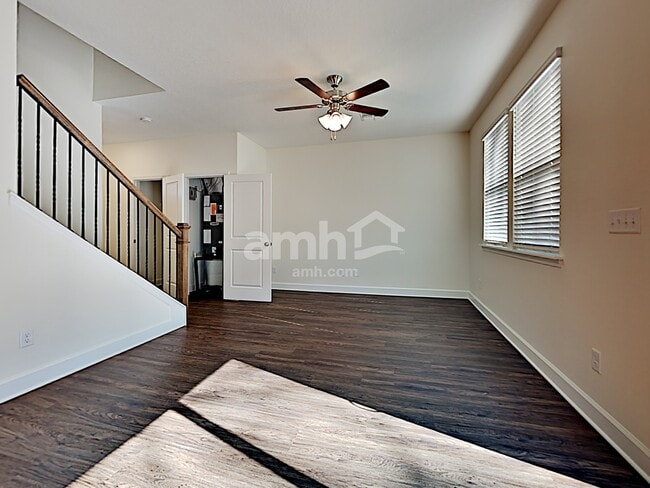 Photo - 8674 Highfield Ave