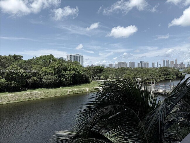 Photo - 16395 Biscayne Blvd Unidad 312