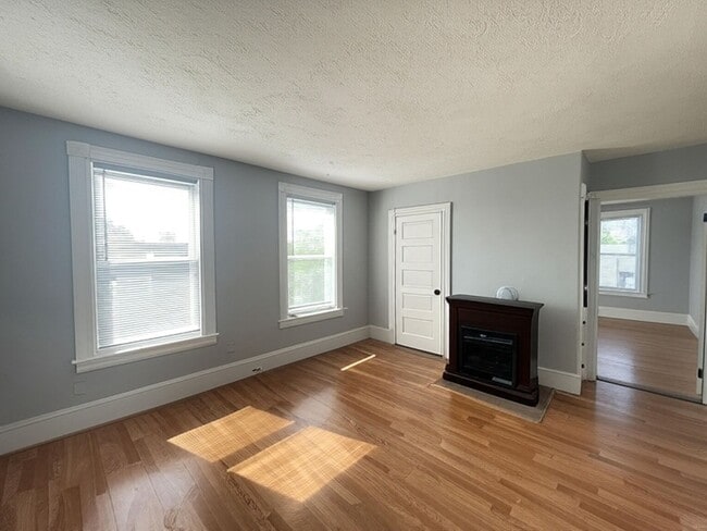 Photo - 231 Laurel St Unidad 3