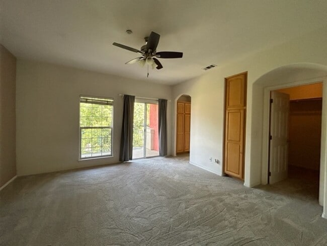 Photo - 2805 Garibaldi Ave