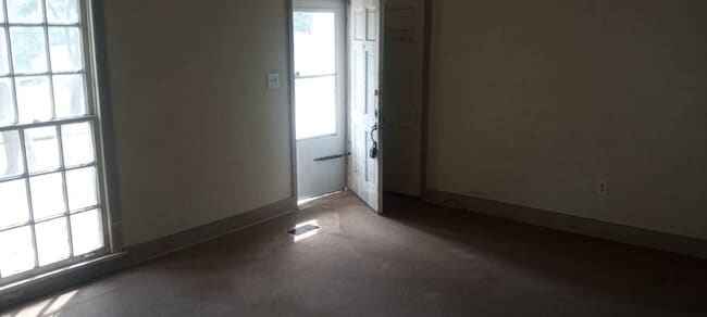 Photo - 136 Shadowlawn Dr
