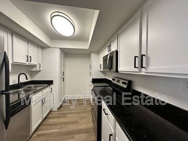 3825 E Camelback Rd Unit 110