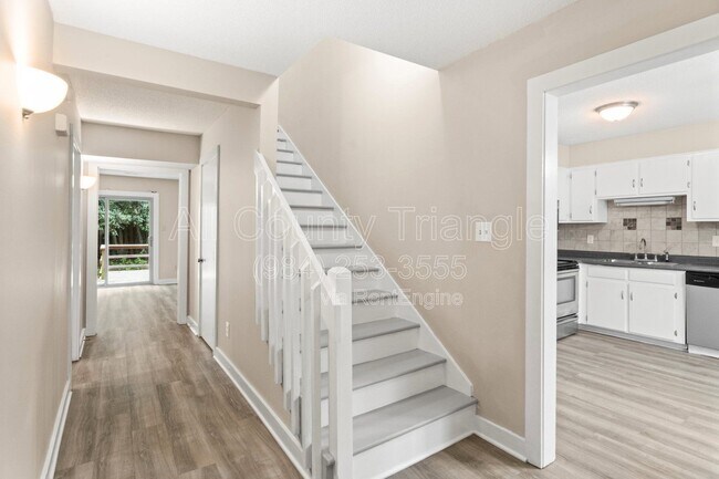 Photo - 1619 Budwood Dr