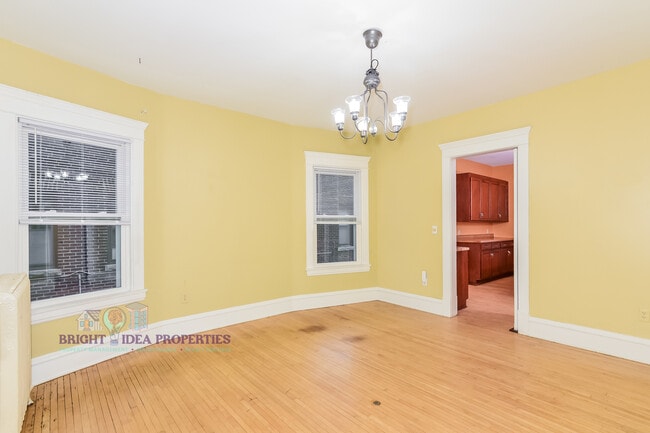 Photo - 2104 Emerson Ave S Unit 2