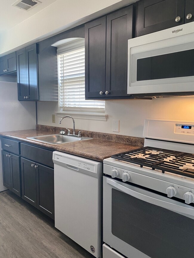 Cocina de 3 habitaciones - Hollidaysburg Manor