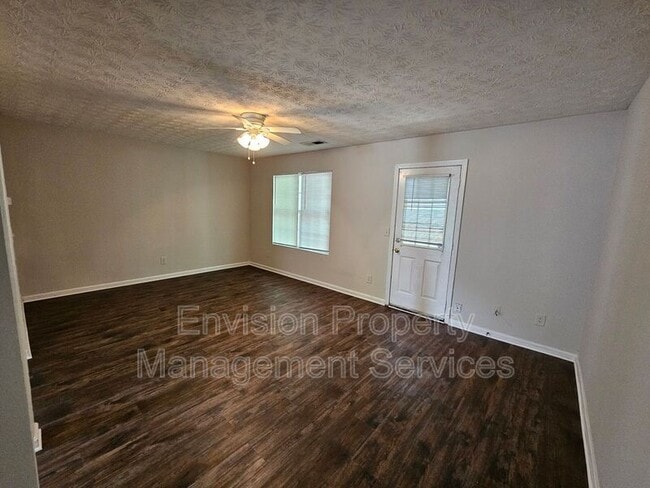 Photo - 2019 Grove Way