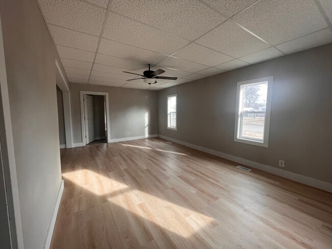 Photo - 700 W 8th Ave