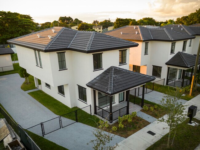 Photo - 18020 SW 103rd Ave