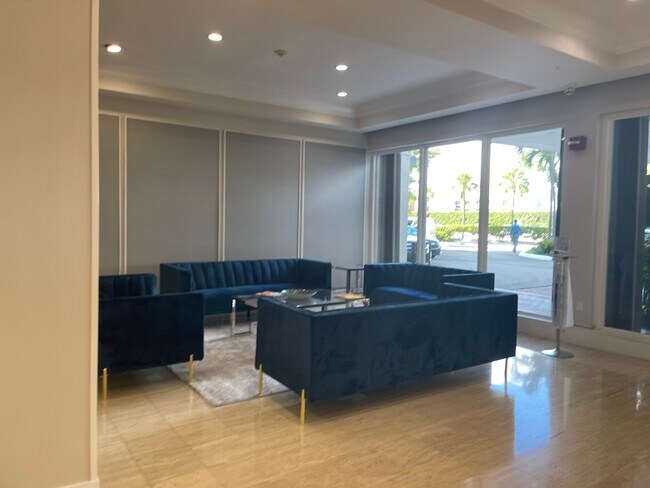 reception area - 1865 79th Street Cswy Unidad 3K