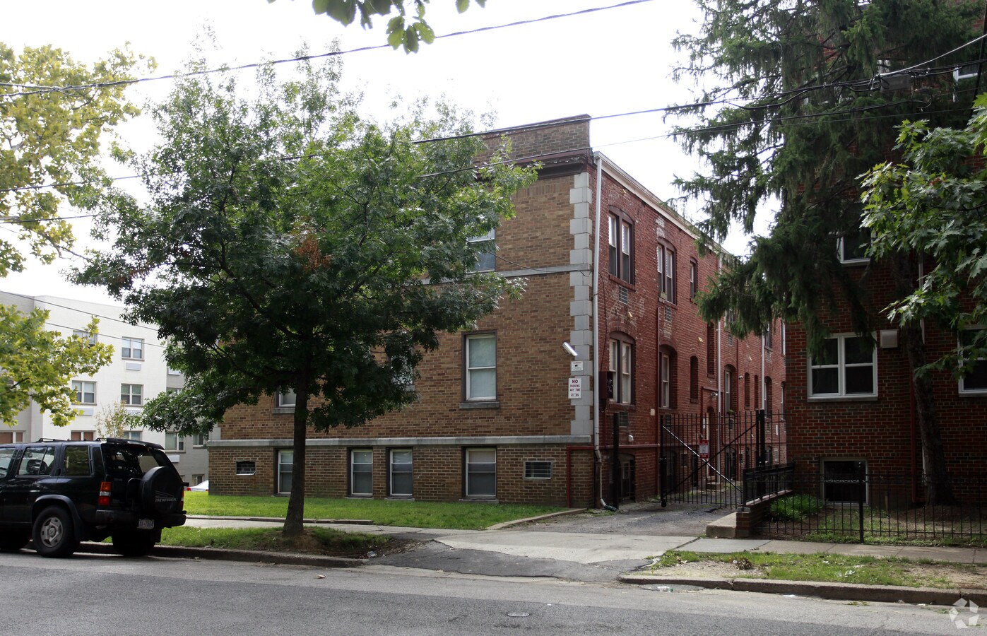 Photo - 5524 8th St NW