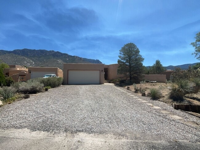 Building Photo - Beautiful home at the base of the Sandia's
