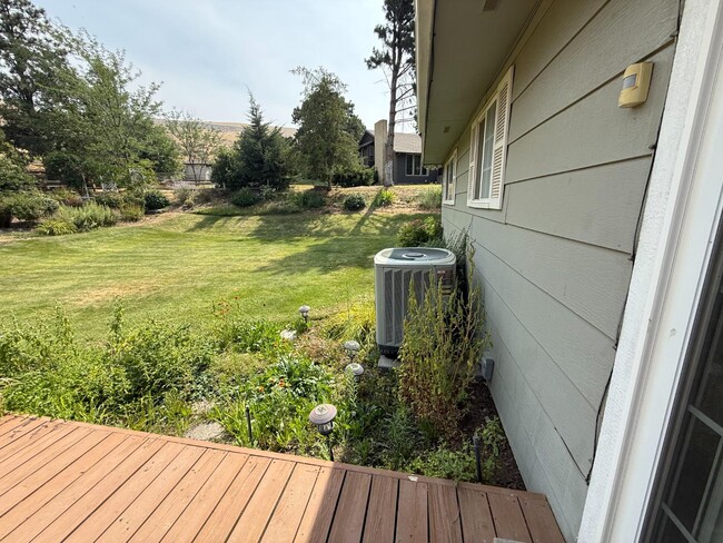 Photo - 1416 Scenic Dr