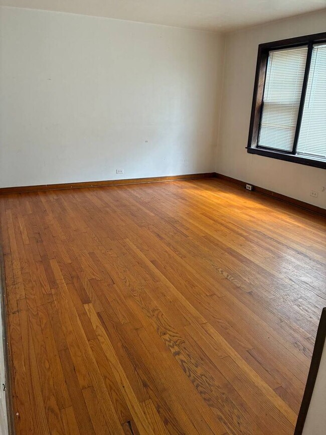 Photo - 1322 N Austin Blvd Unit 1R