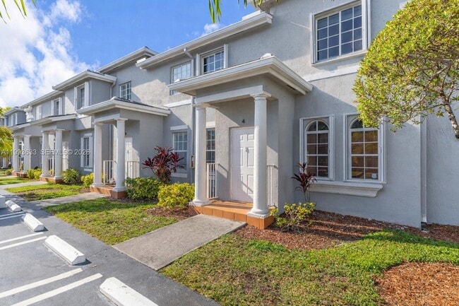 Building Photo - 5240 NW 109th Ave Unit 4