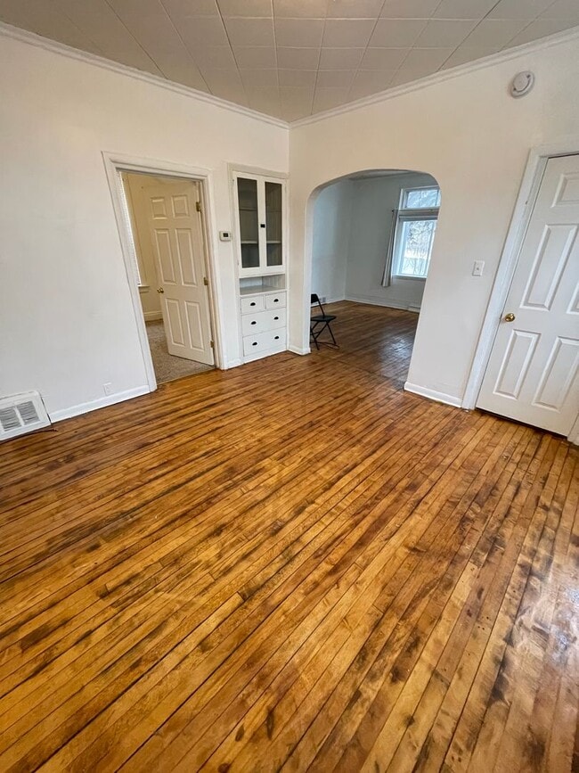 Photo - 1302 W 1st St Unit 1 (Lower)